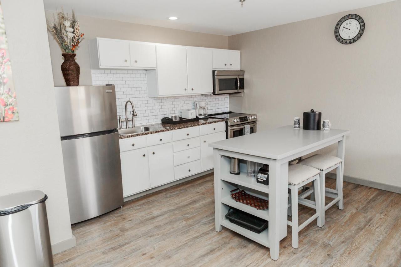 Studio Apartment at Aarchway Inn