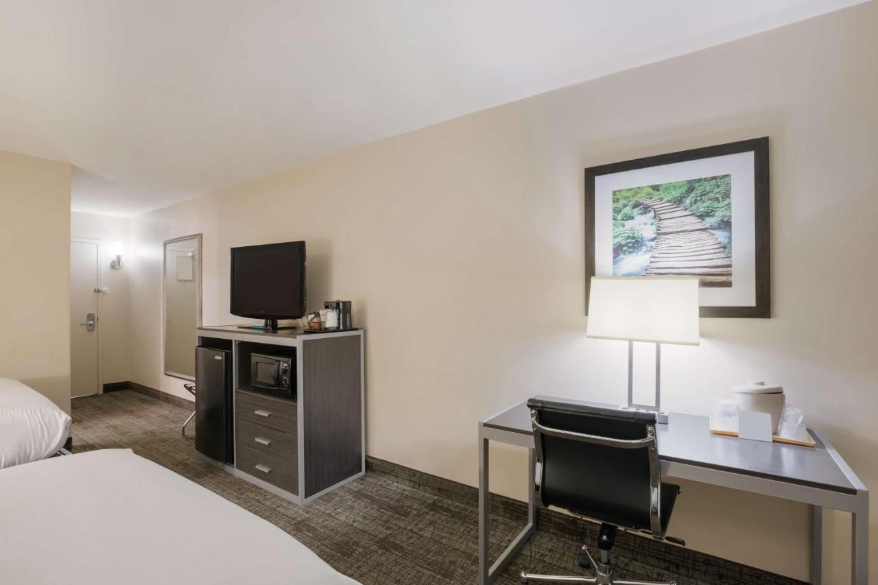 Double Room with Two Double Beds at Best Western Northwest Indiana Inn