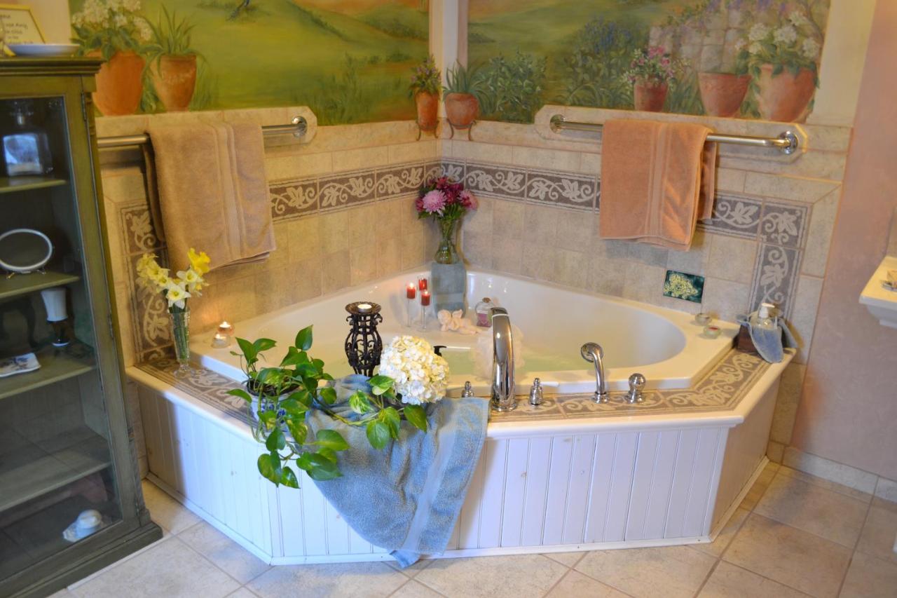 | EJ Bowman House Bed & Breakfast
