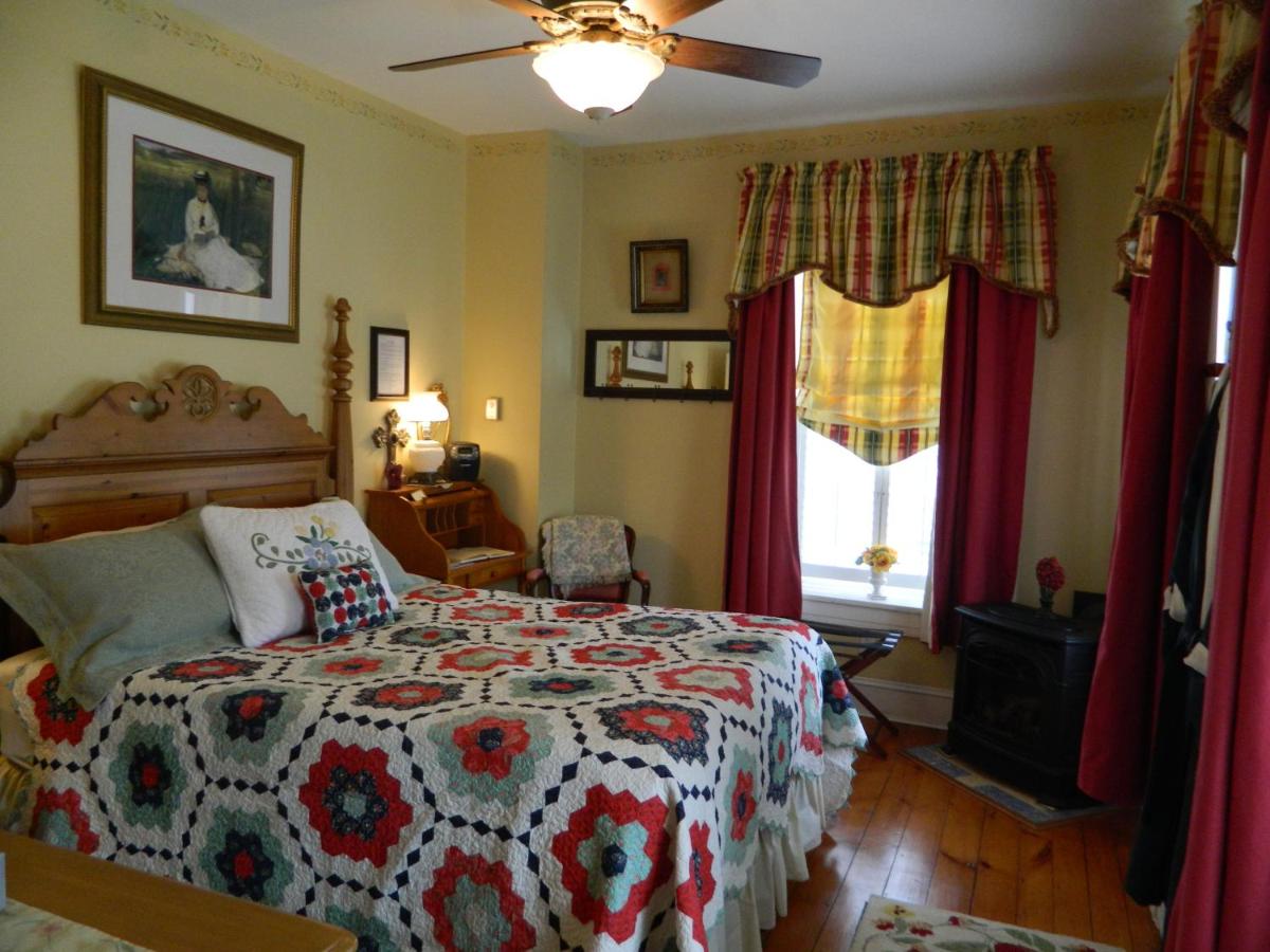 | EJ Bowman House Bed & Breakfast