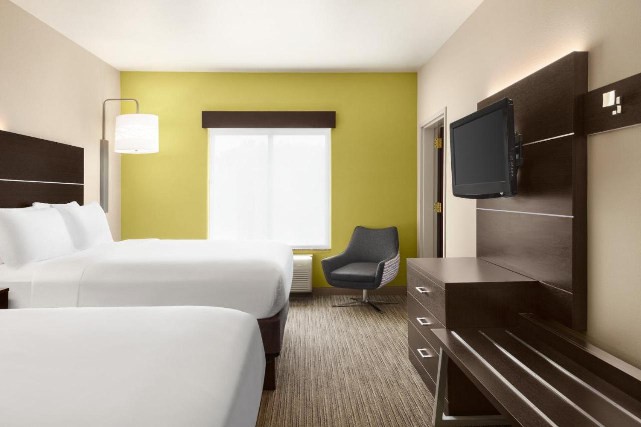 Executive Queen Suite - Non-Smoking at Holiday Inn Express & Suites San Antonio NW - Medical Area by IHG