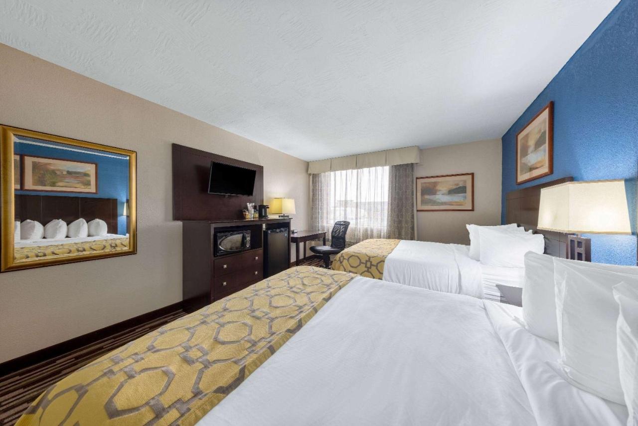 Queen Room with Two Queen Beds - Mobility Access/Non-Smoking at Baymont by Wyndham Springfield South Hwy 65