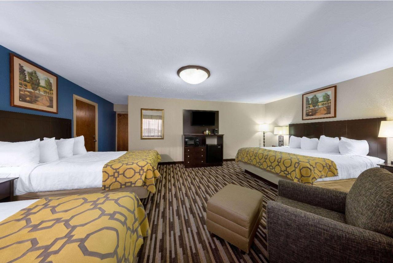Studio King Suite with Two Queen Beds - Non-Smoking at Baymont by Wyndham Springfield South Hwy 65