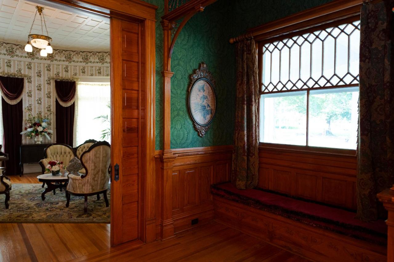  | Captain Henderson House