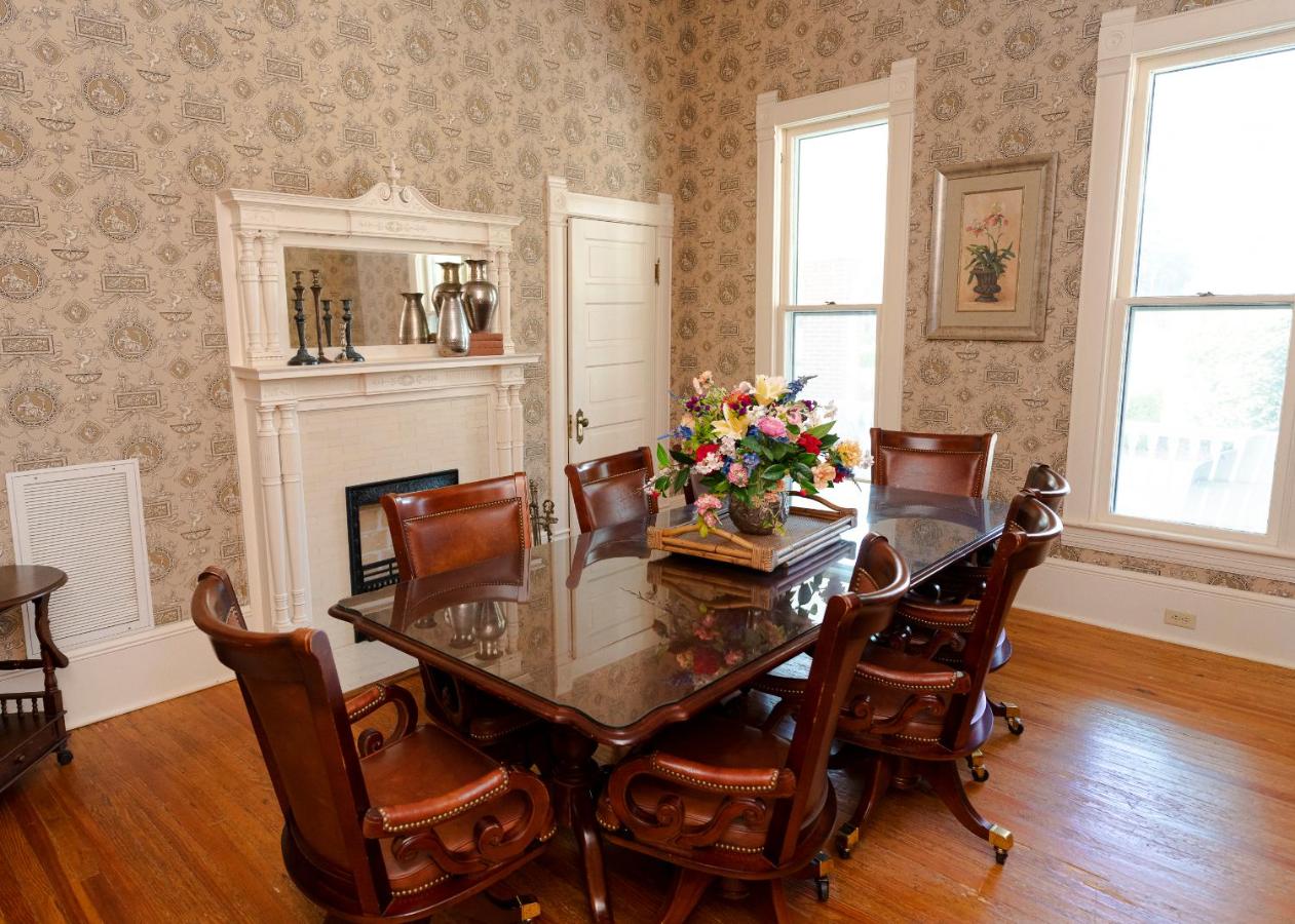  | Captain Henderson House