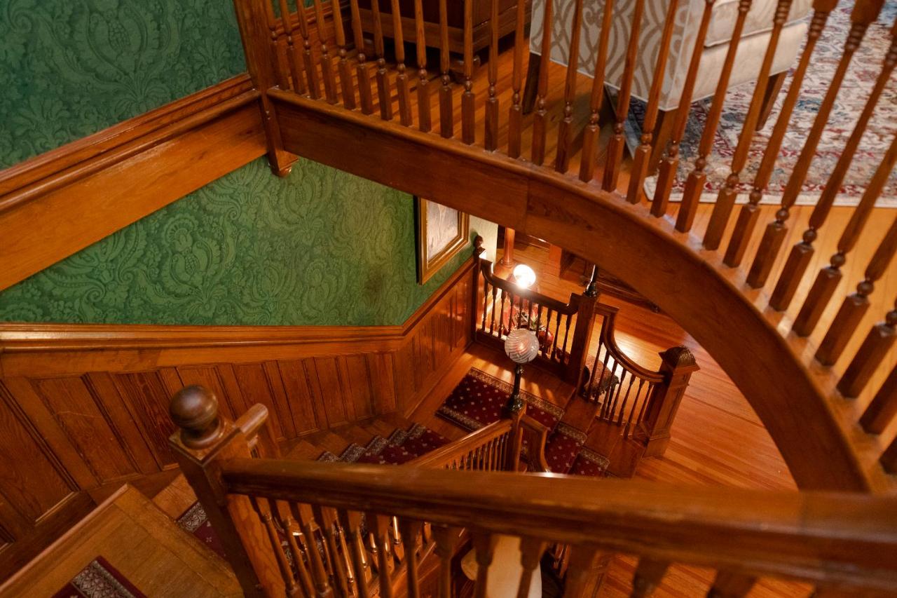  | Captain Henderson House