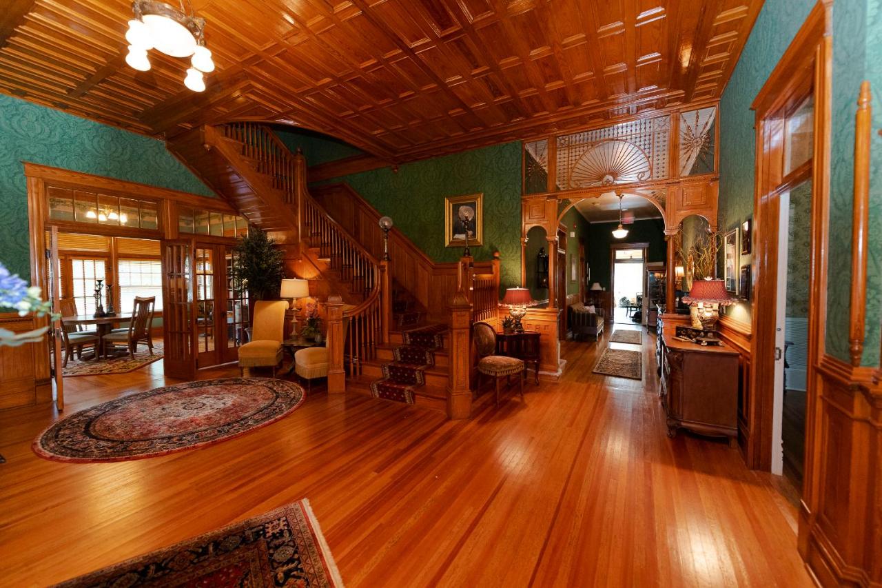  | Captain Henderson House