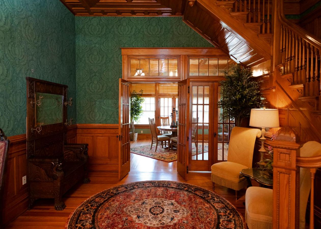 | Captain Henderson House