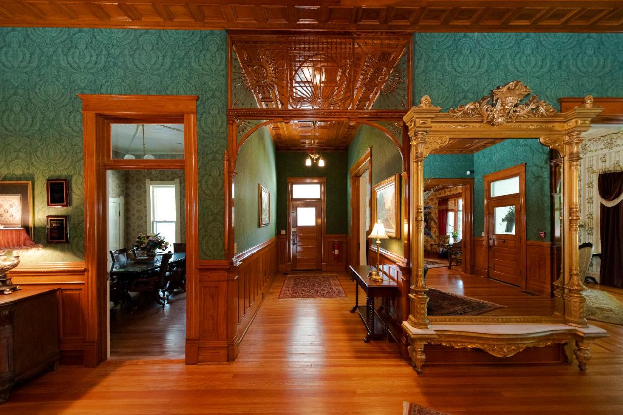  | Captain Henderson House