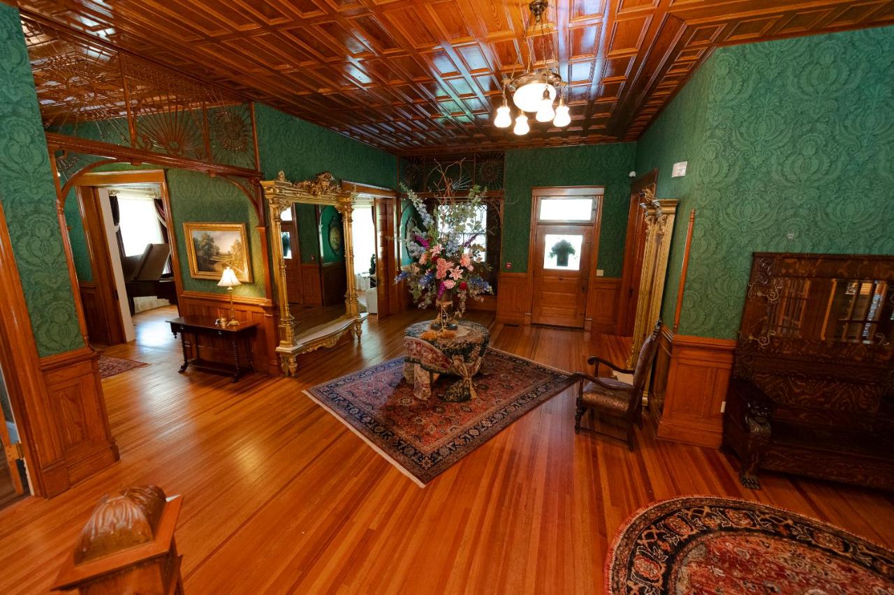  | Captain Henderson House