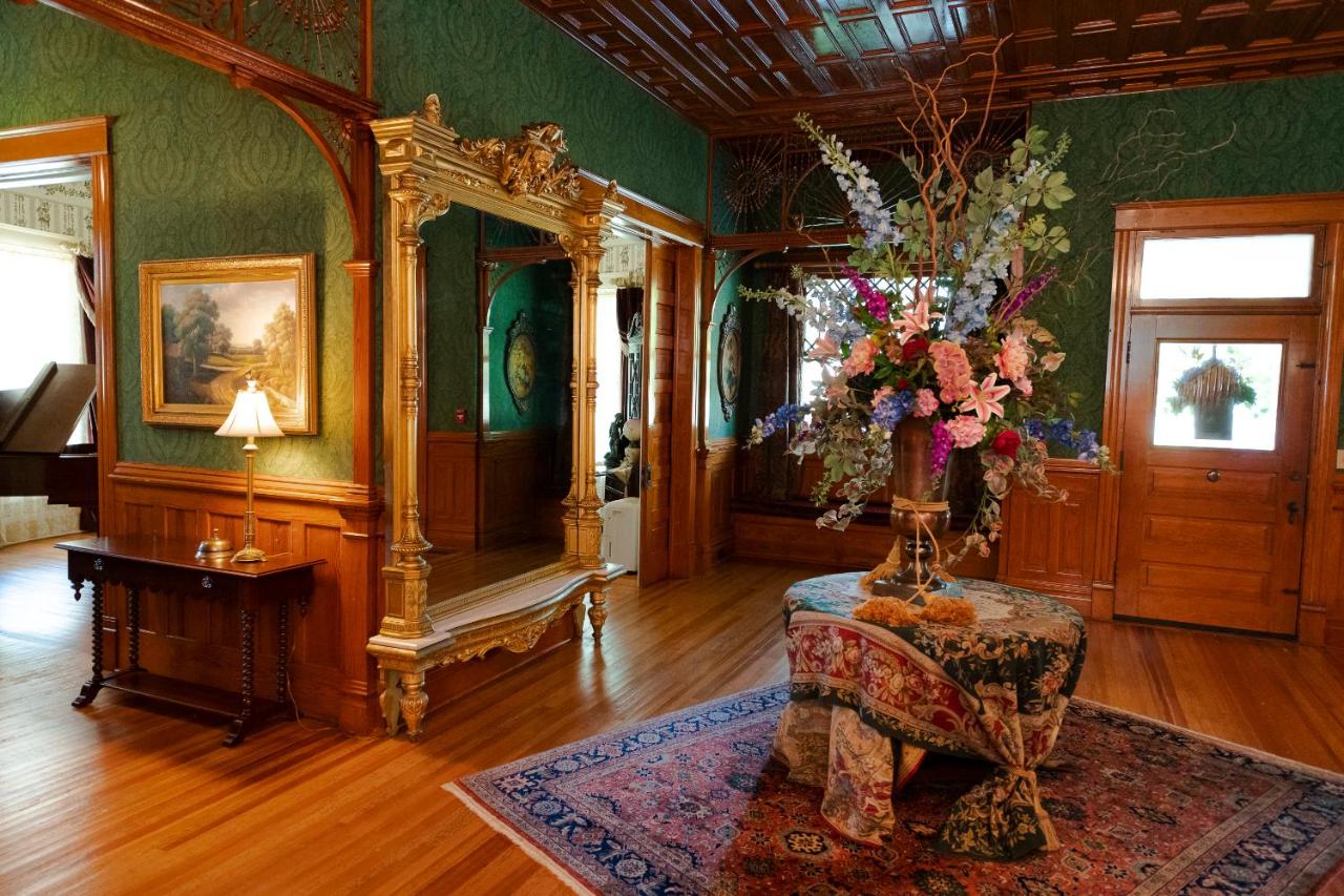  | Captain Henderson House