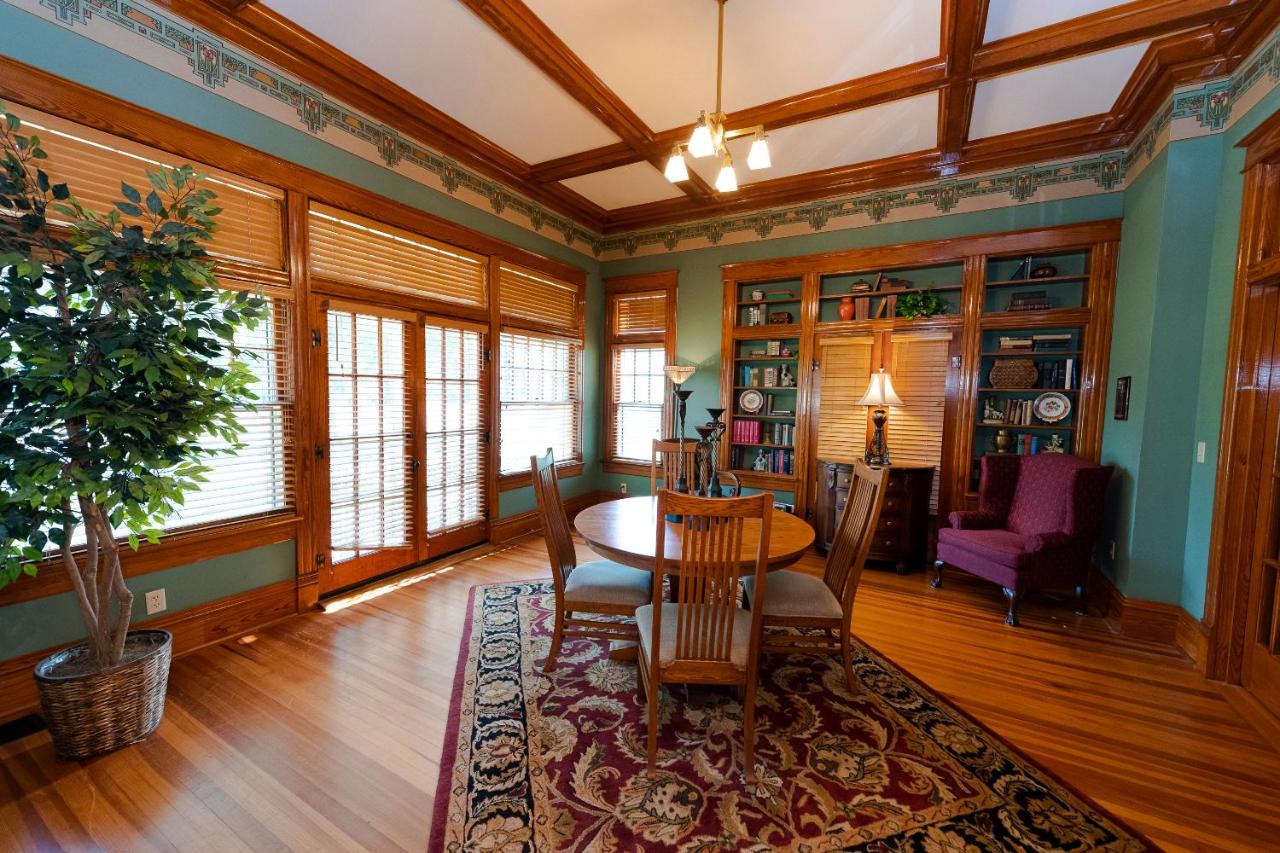  | Captain Henderson House