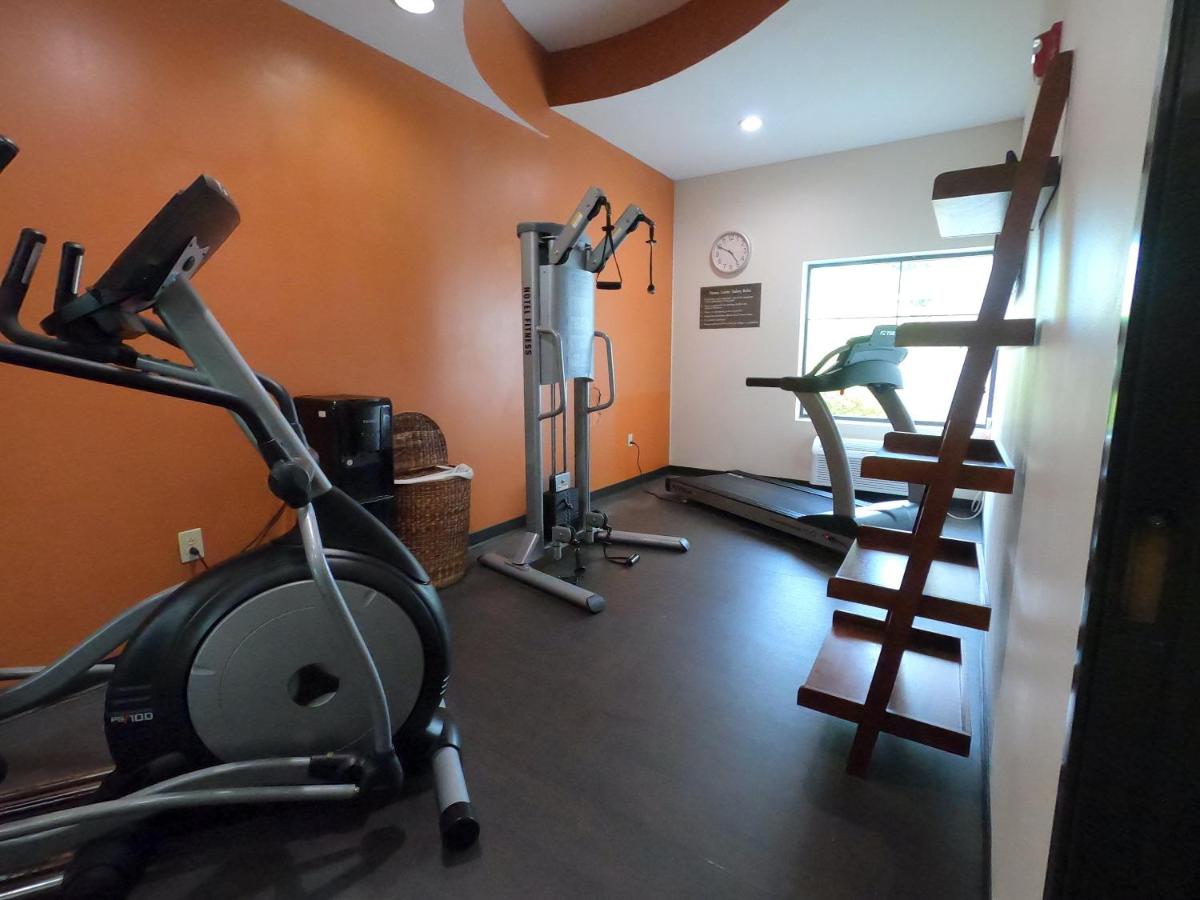 | HomeTowne Studios & Suites Washington