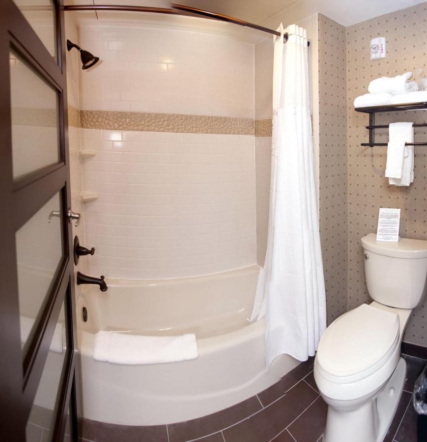 Queen Studio at Staybridge Suites DFW Airport North by IHG