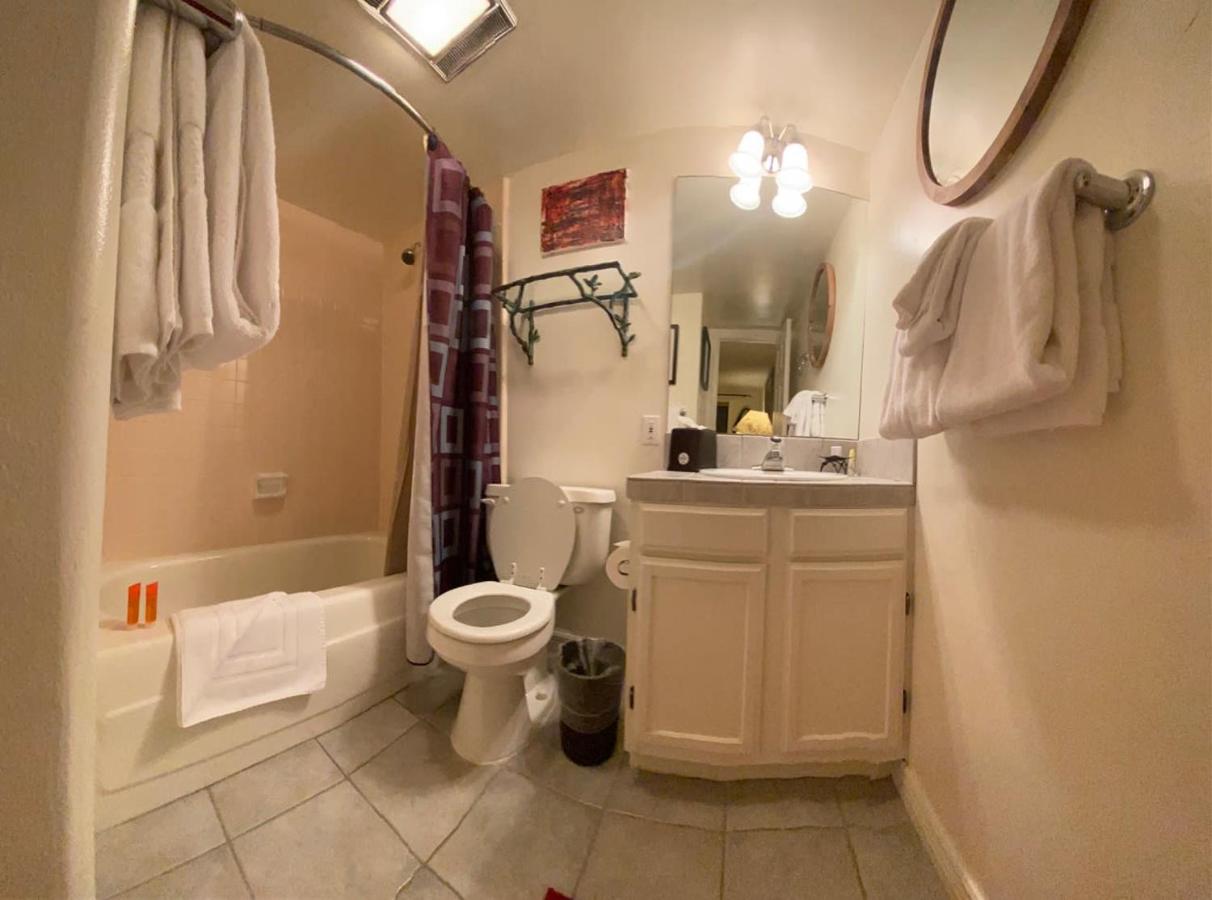  | King size bed in vail village