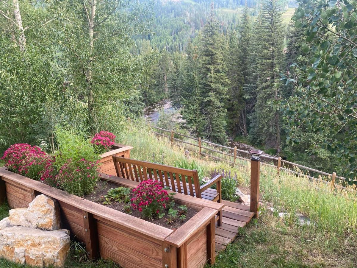 | King size bed in vail village