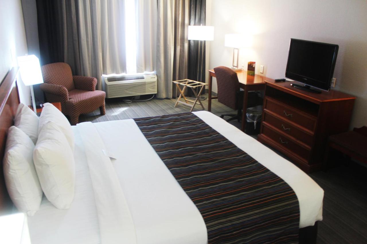 King Room with Sofa Bed - Non-Smoking at Country Inn & Suites by Radisson, San Antonio Lackland AFB - SeaWorld Area