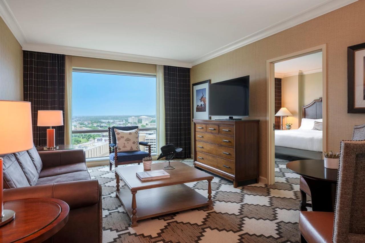 Resistol Suite 1 King Bed at Omni Fort Worth Hotel