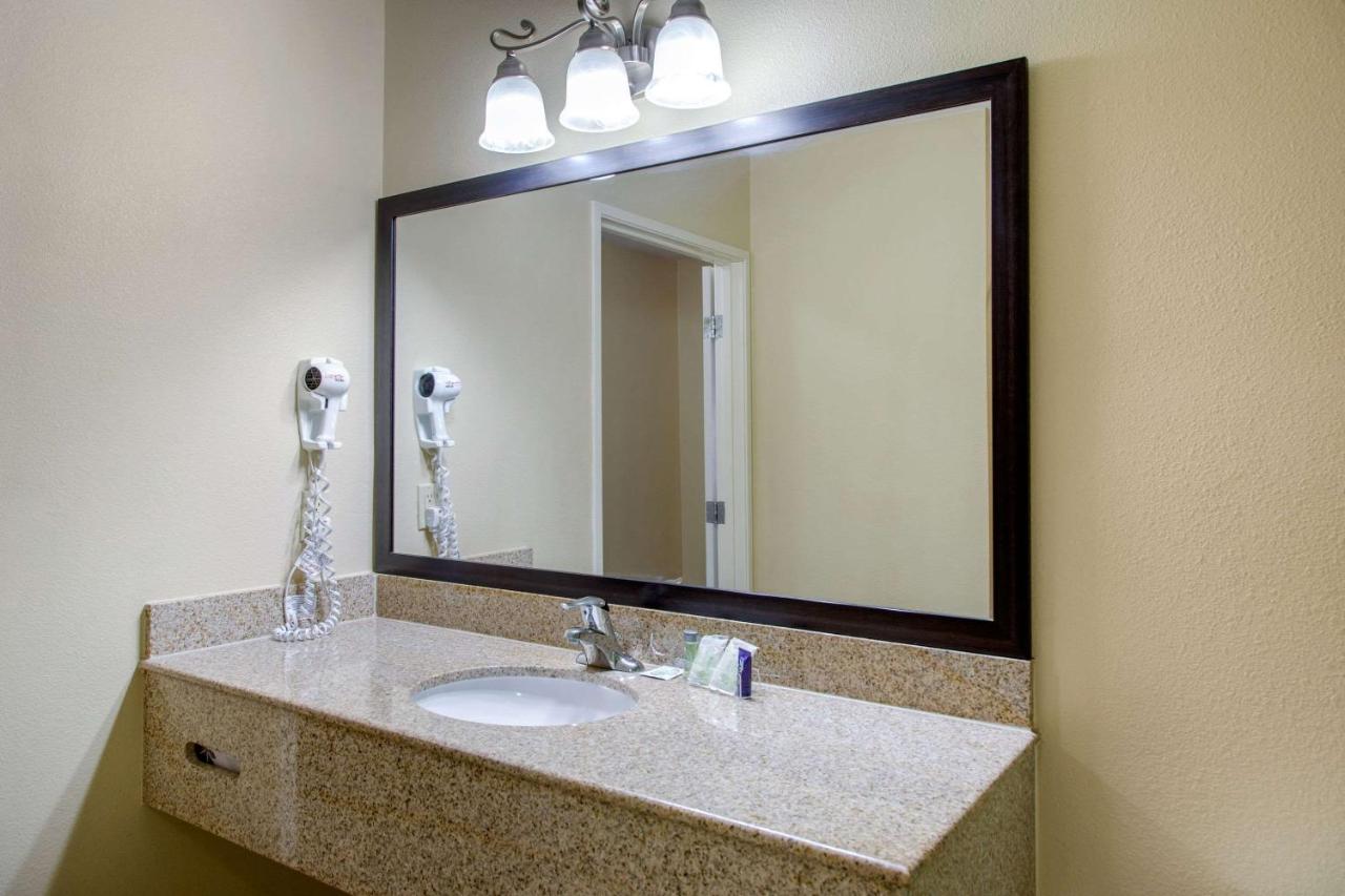 Queen Suite with Two Queen Beds - Non-Smoking at Sleep Inn & Suites Bakersfield North