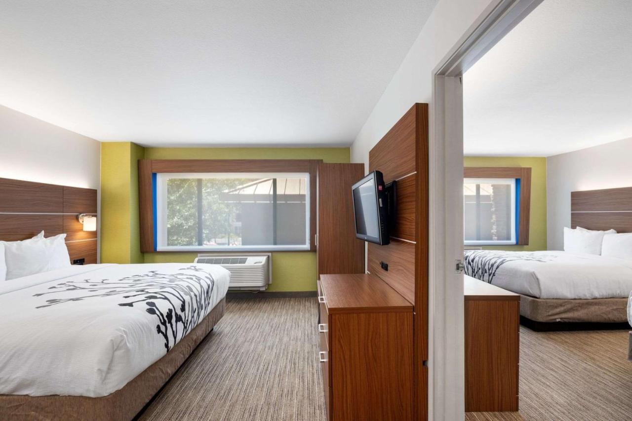  | Holiday Inn Express & Suites Phoenix Tempe - University