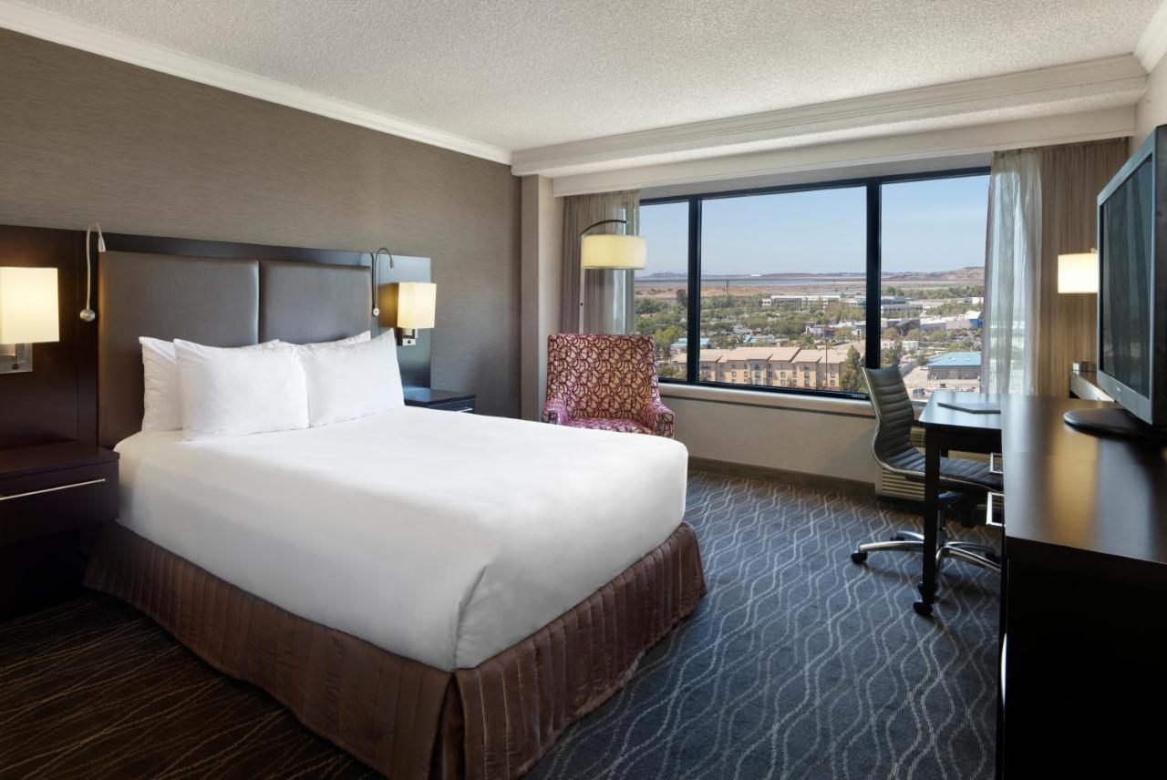 Executive Queen Room with Accessible Tub - Mobility/Hearing Accessible at Sonesta San Jose - Milpitas