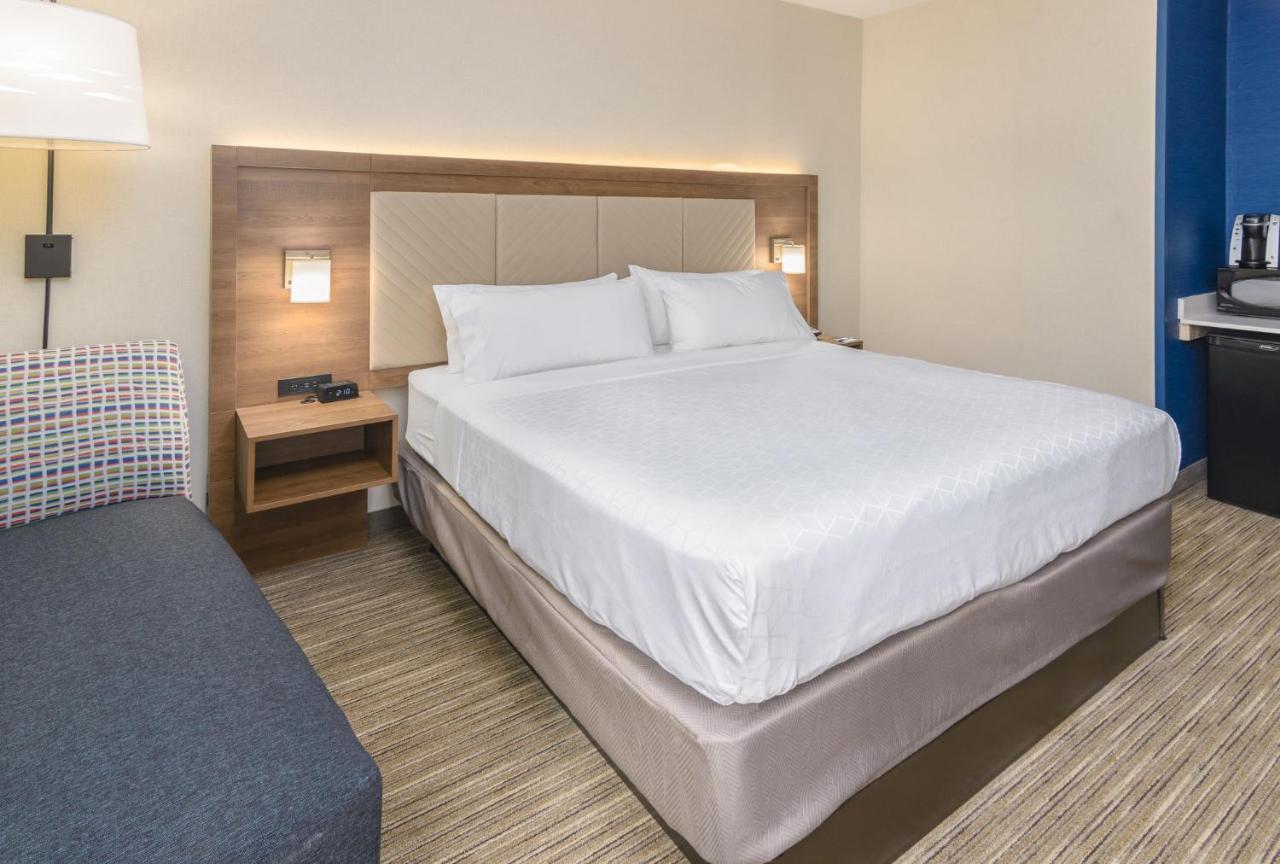  | Holiday Inn Express Southington, an IHG Hotel