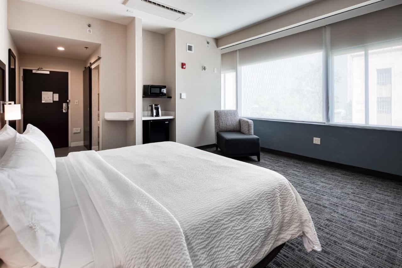 King Room - Disability Access/Hearing Accessible at Holiday Inn Express Kansas City Downtown by IHG