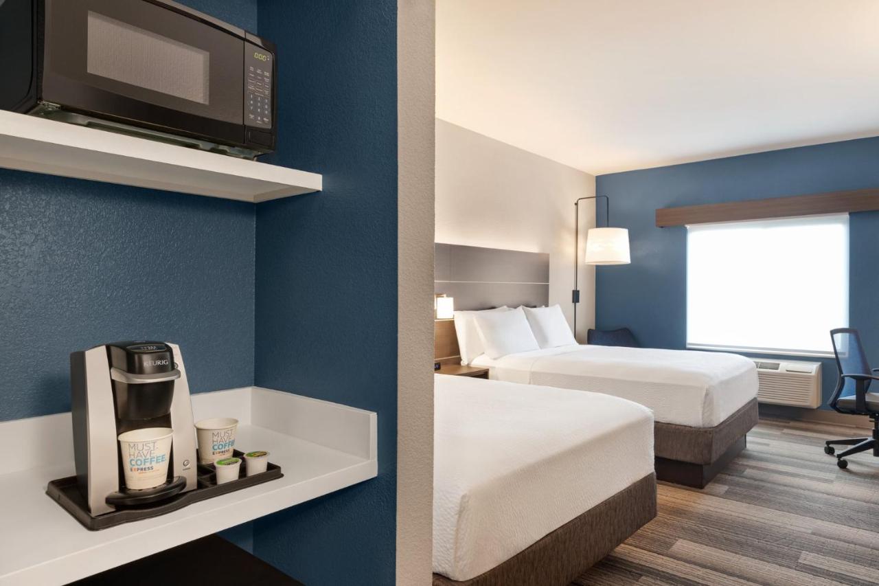 Queen Room with Two Queen Beds at Holiday Inn Express Hotel & Suites Denver Airport by IHG
