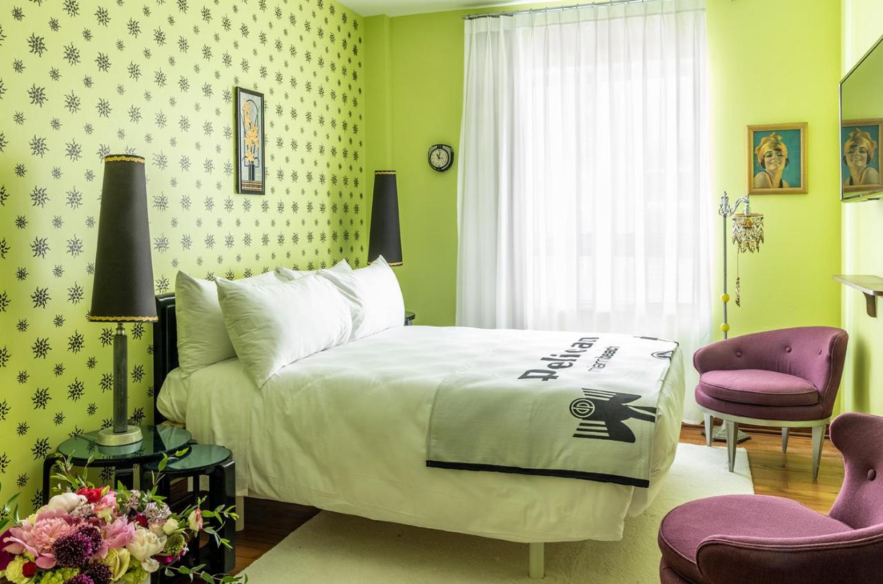 Deluxe Queen Room at Pelican Hotel