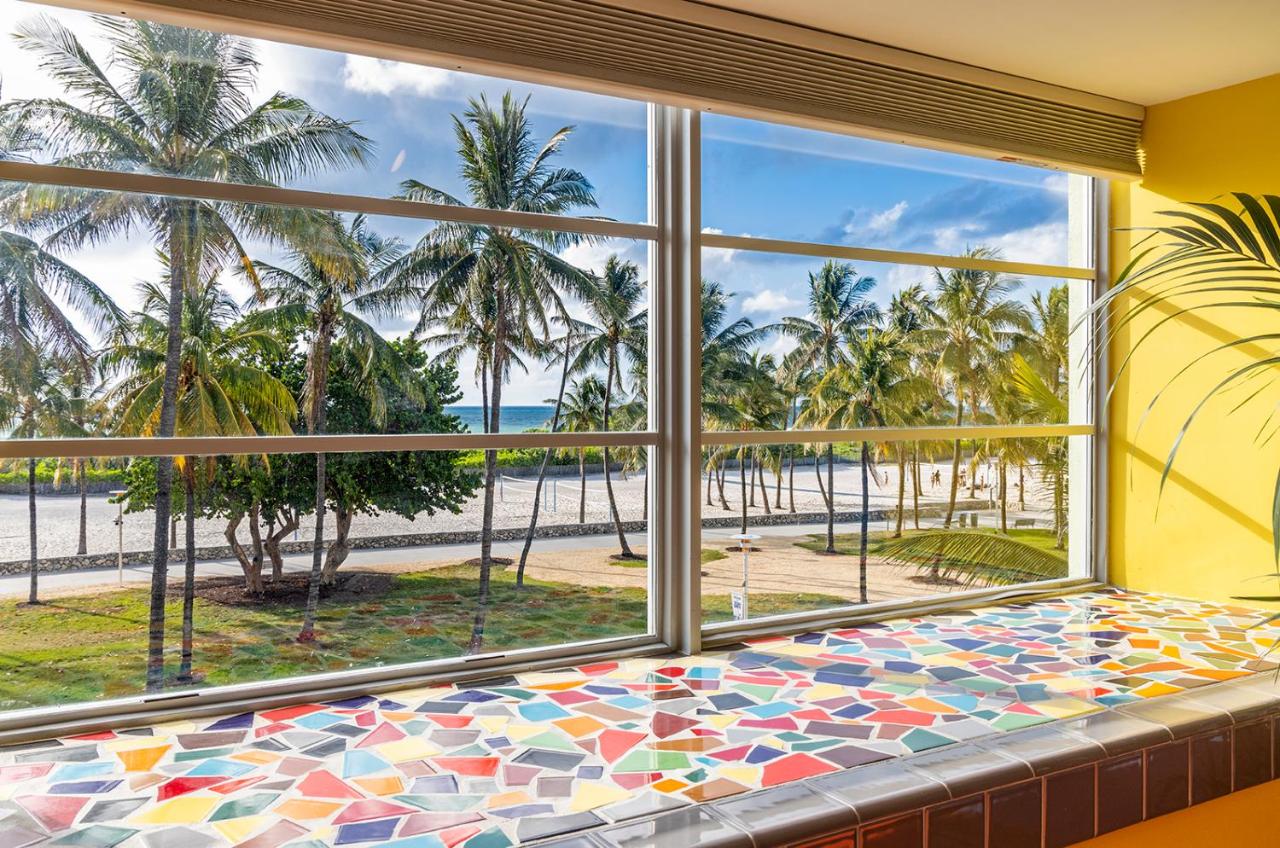 King Suite with Ocean View at Pelican Hotel