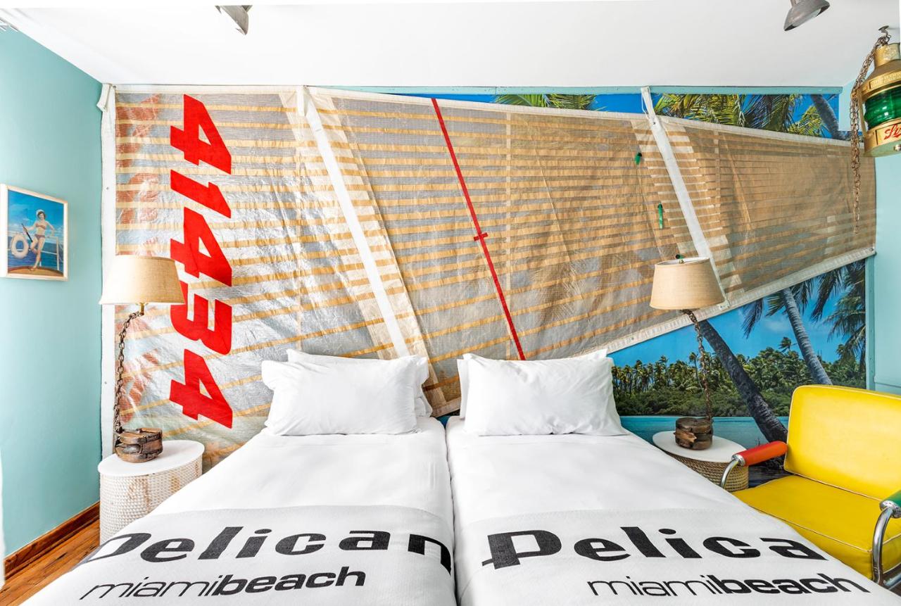 Deluxe Twin Room at Pelican Hotel