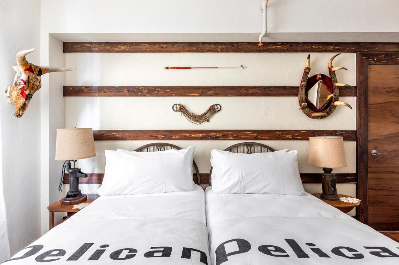 Deluxe Twin Room at Pelican Hotel
