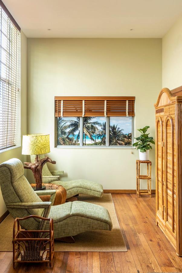 Deluxe King Suite Accessible at Pelican Hotel