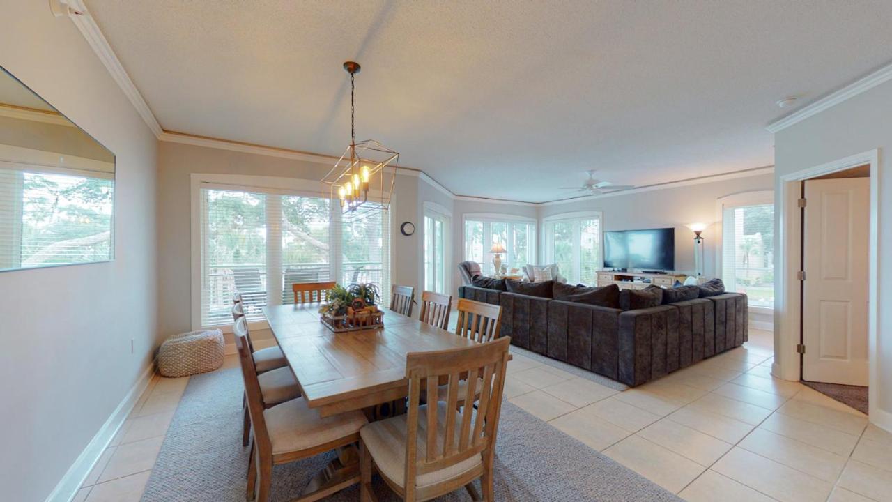 | 2118 Windsor Place II
