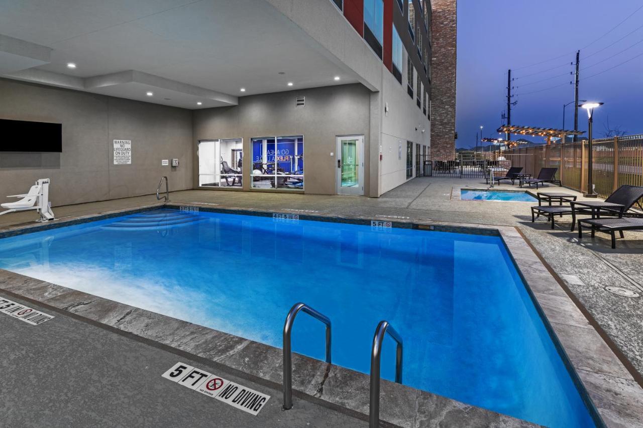 | Holiday Inn Express & Suites - Houston SW - Rosenberg, an IHG Hotel