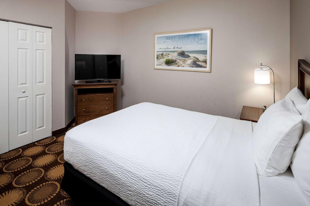 Two-Bedroom Suite with Balcony and Ocean View - Non-Smoking at Best Western New Smyrna Beach Hotel & Suites