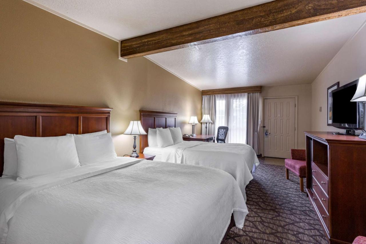 Queen Room with Two Queen Beds - Disability Access/Non-Smoking at Best Western Dunmar Inn