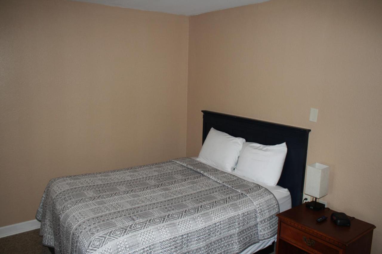 | Rockbridge Inn