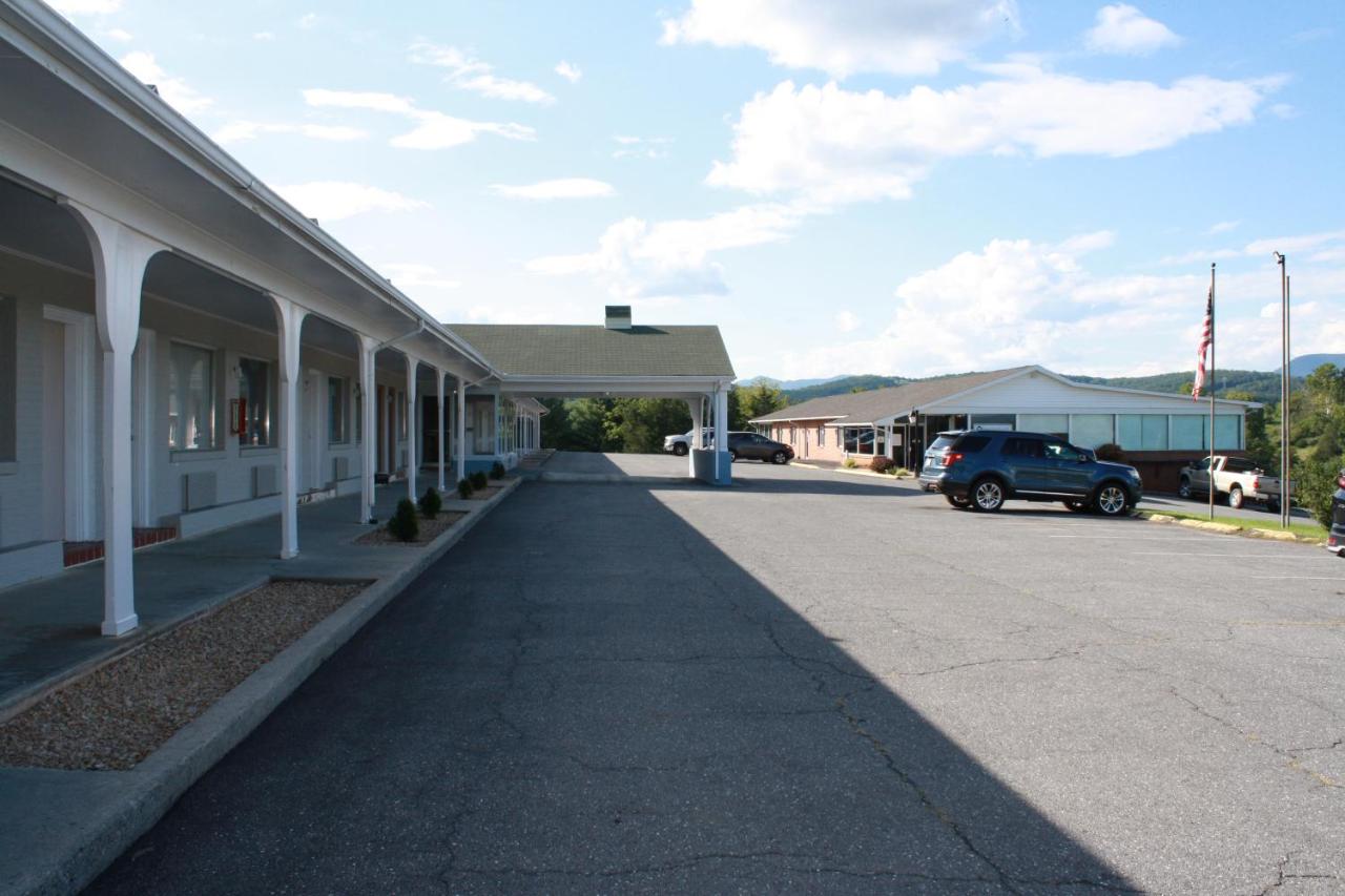 | Rockbridge Inn