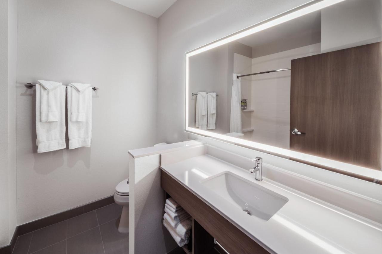| Holiday Inn Express & Suites - Houston SW - Rosenberg, an IHG Hotel