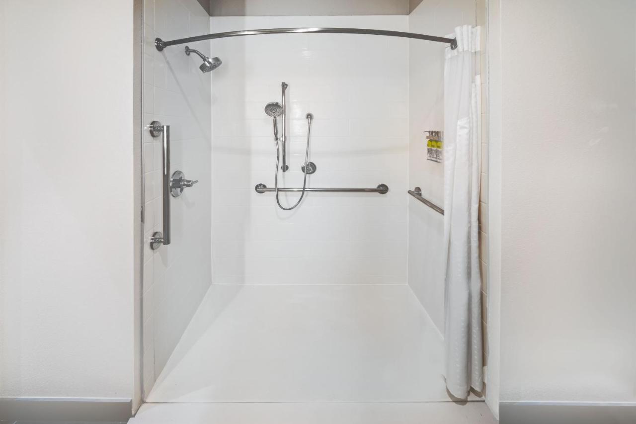 | Holiday Inn Express & Suites - Houston SW - Rosenberg, an IHG Hotel