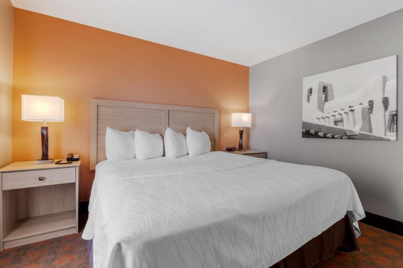 King Room with Spa Bath at Best Western Pecos Inn