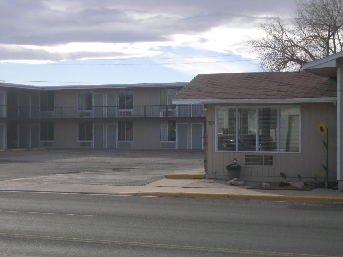  | Laramie Valley Inn