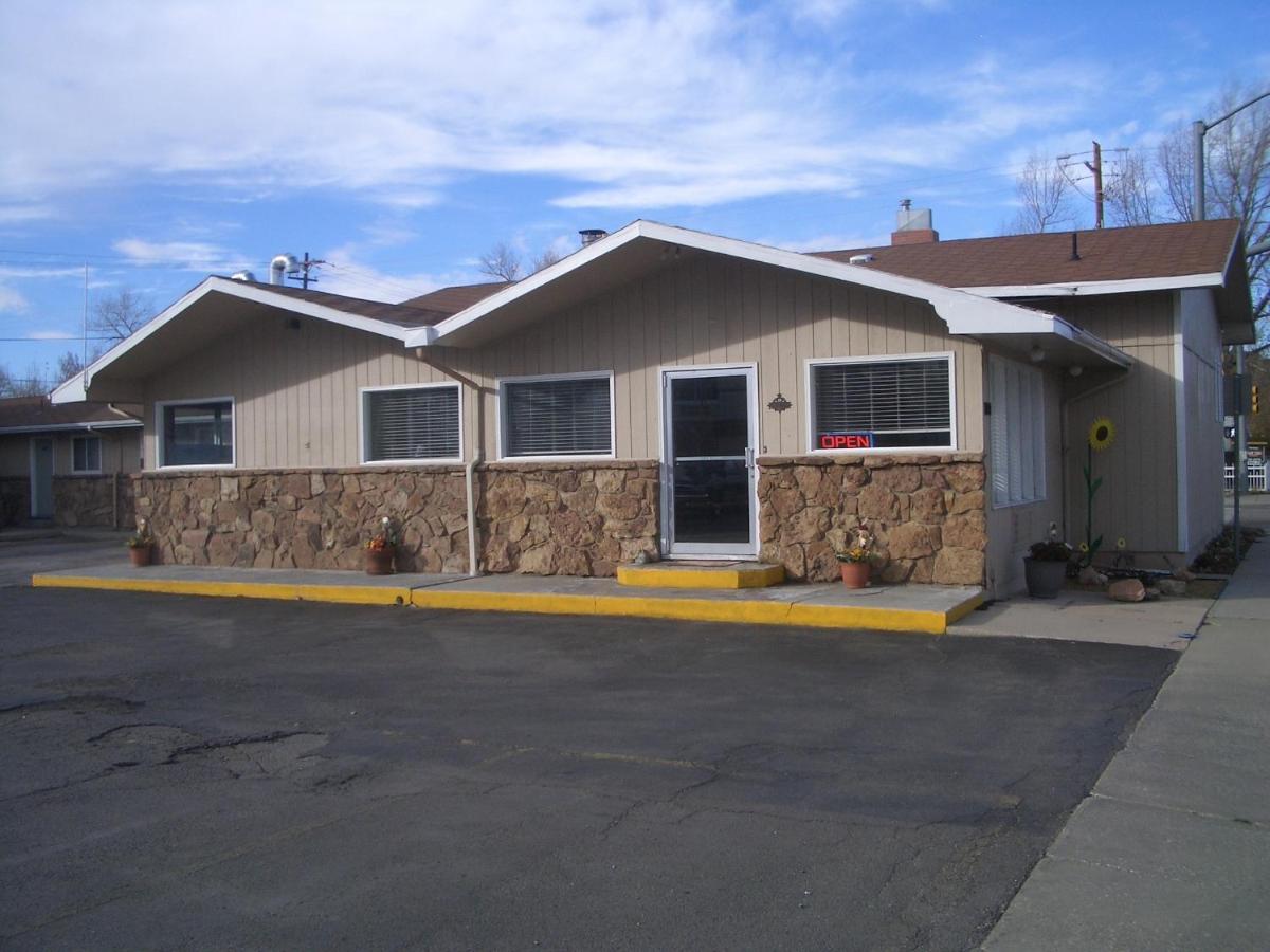  | Laramie Valley Inn
