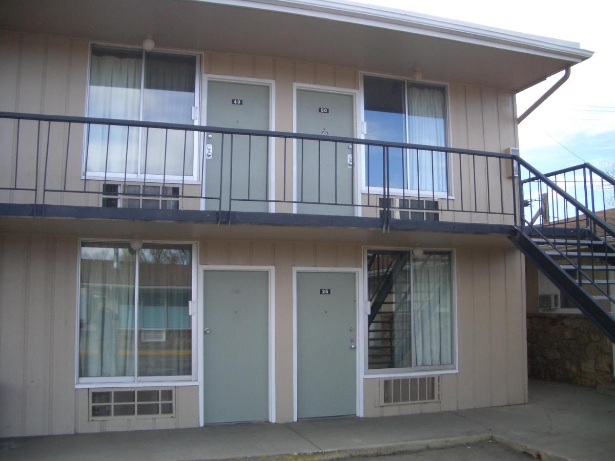  | Laramie Valley Inn