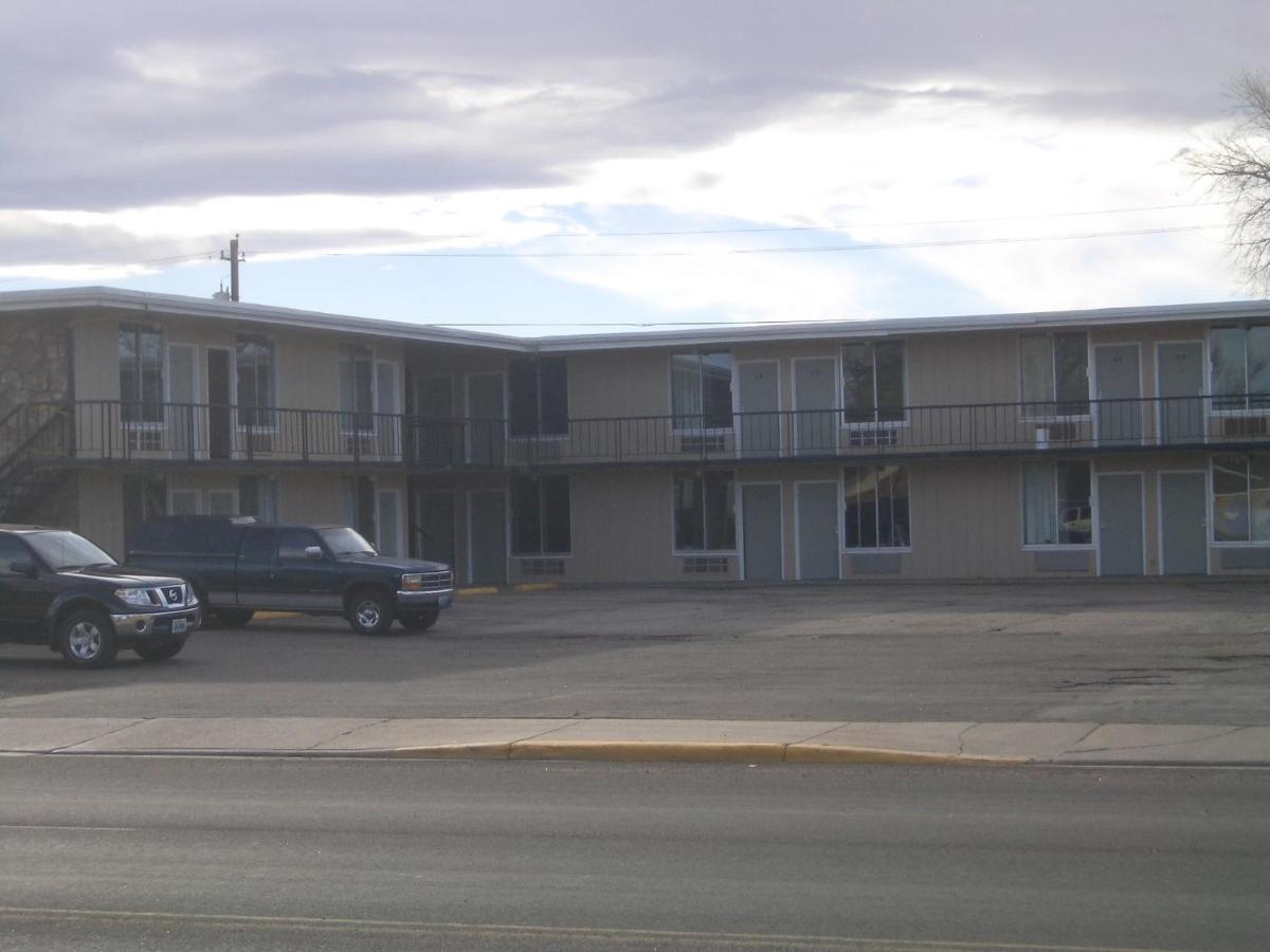  | Laramie Valley Inn