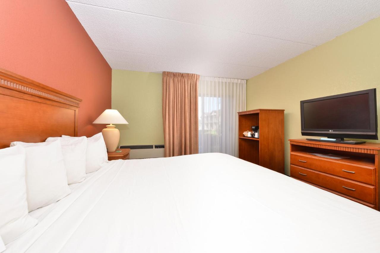 Standard King Room with Work Area and Patio - Non-Smoking at Quality Inn Payson