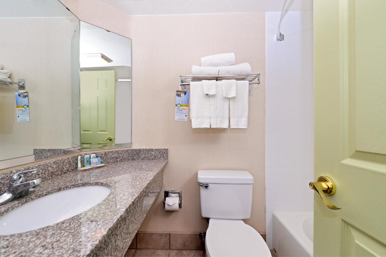 Standard King Room with Work Area and Patio - Non-Smoking at Quality Inn Payson