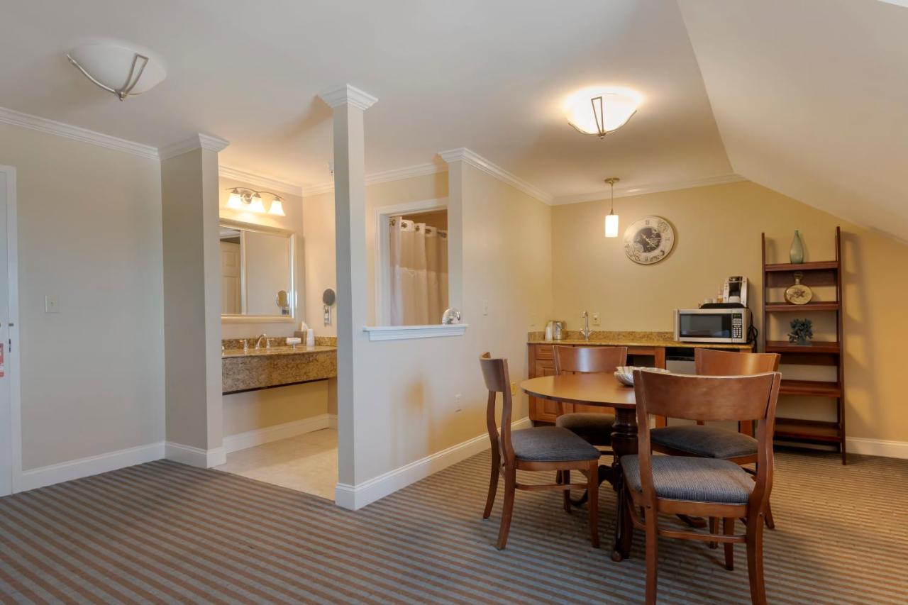 | Union Bluff Hotel