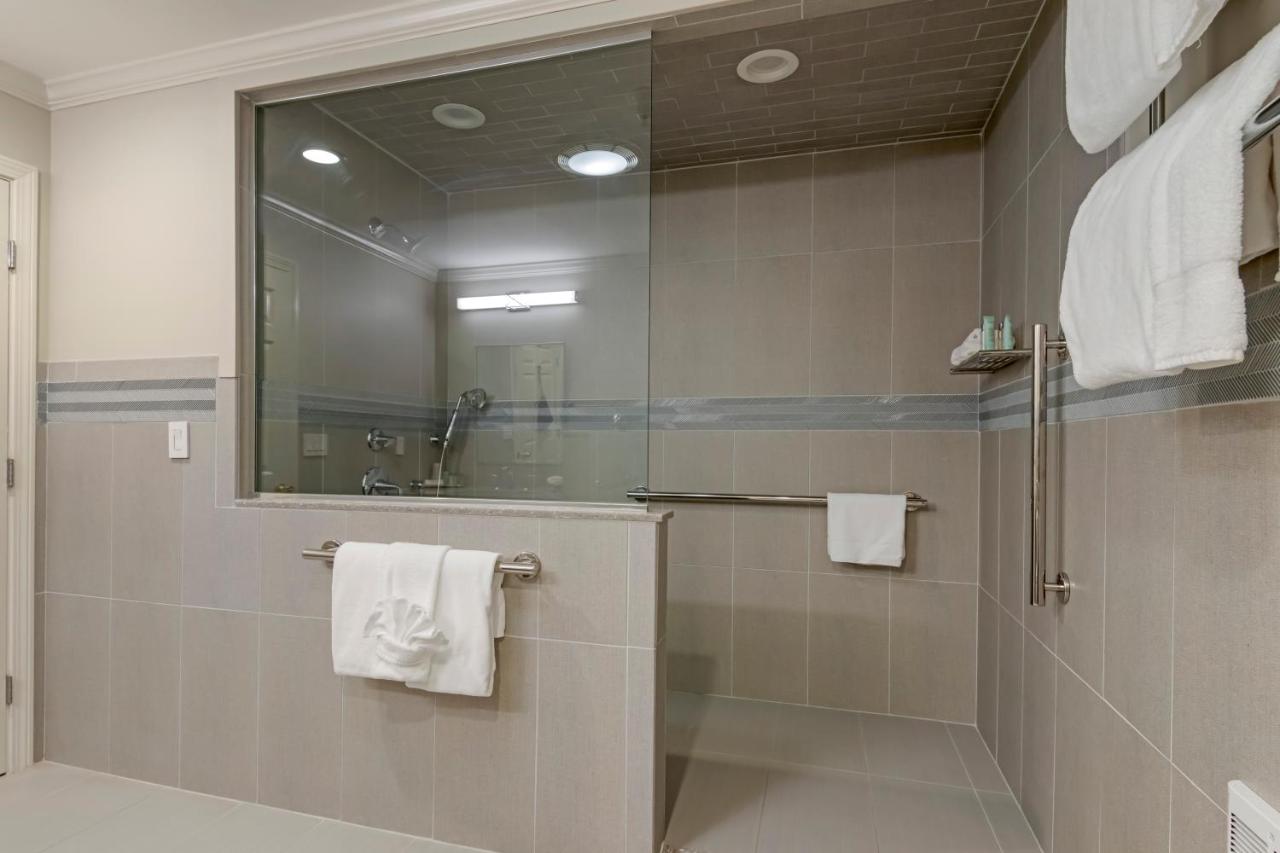 | Union Bluff Hotel